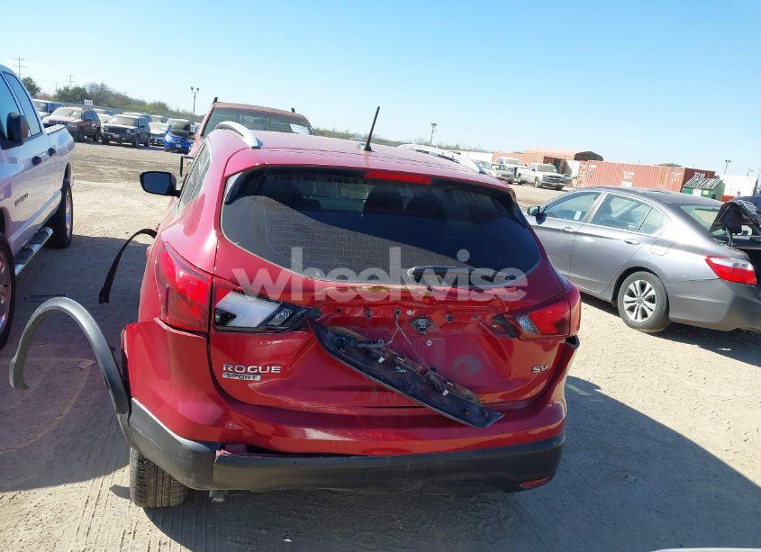 Photo 16 of 2018 Nissan Rogue SPORT SV (VIN JN1BJ1CPXJW165379)