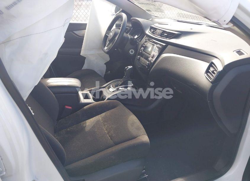 Photo 5 of 2018 Nissan Rogue SPORT S (VIN JN1BJ1CPXJW181775)