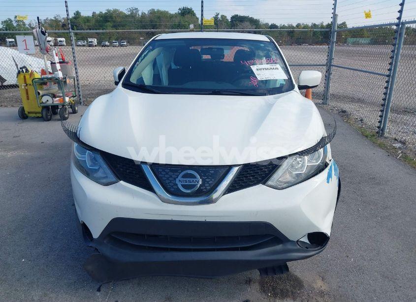 Photo 6 of 2018 Nissan Rogue SPORT S (VIN JN1BJ1CPXJW181775)