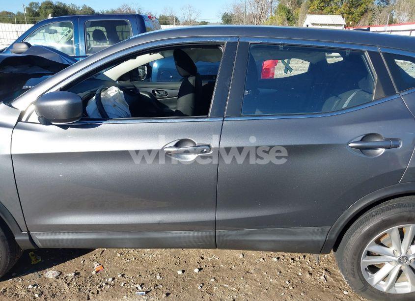 Photo 15 of 2018 Nissan Rogue SPORT S (VIN JN1BJ1CPXJW189620)