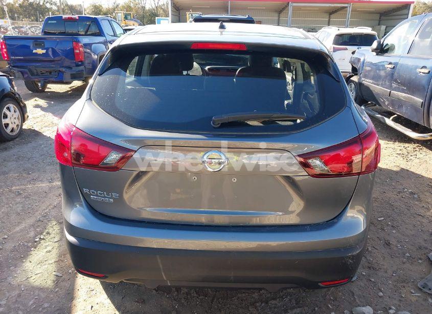 Photo 17 of 2018 Nissan Rogue SPORT S (VIN JN1BJ1CPXJW189620)