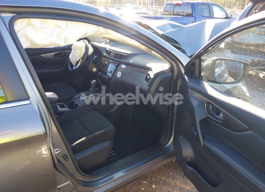 Photo 5 of 2018 Nissan Rogue SPORT S (VIN JN1BJ1CPXJW189620)