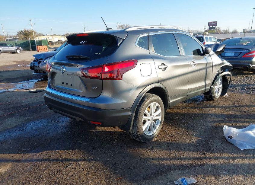 Photo 4 of 2018 Nissan Rogue SPORT SV (VIN JN1BJ1CPXJW195465)