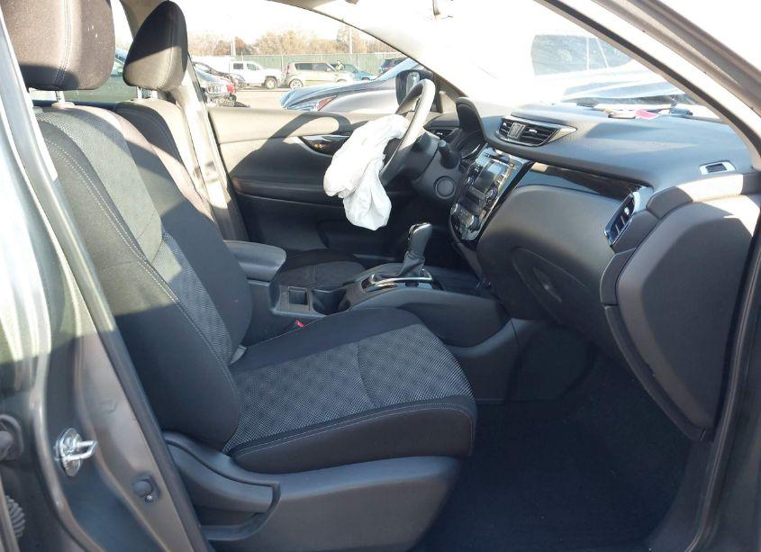 Photo 5 of 2018 Nissan Rogue SPORT SV (VIN JN1BJ1CPXJW195465)