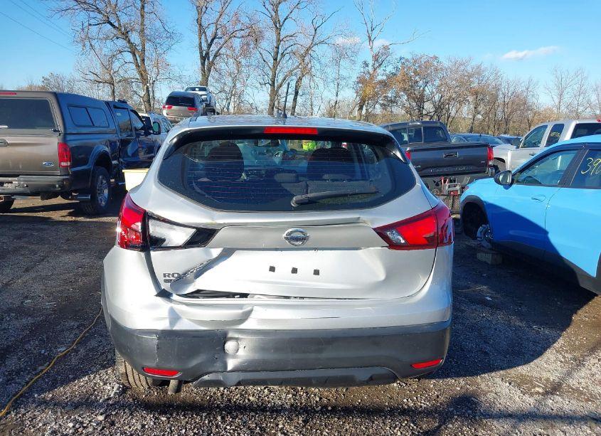 Photo 16 of 2019 Nissan Rogue SPORT S (VIN JN1BJ1CPXKW215148)