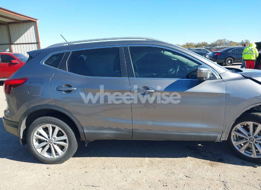Photo 14 of 2019 Nissan Rogue SPORT SV (VIN JN1BJ1CPXKW242592)