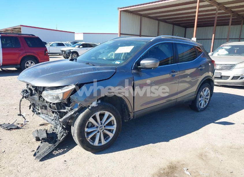 Photo 2 of 2019 Nissan Rogue SPORT SV (VIN JN1BJ1CPXKW242592)