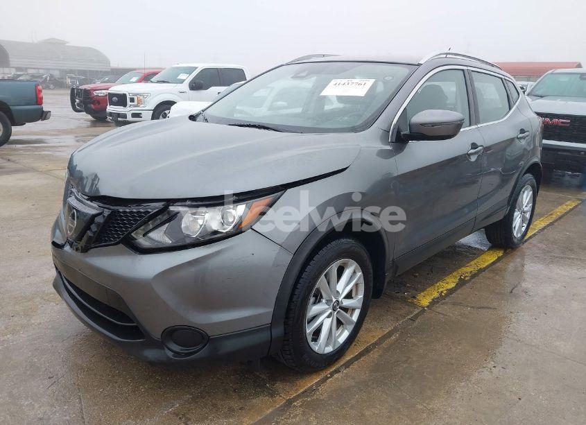 Photo 2 of 2019 Nissan Rogue SPORT SV (VIN JN1BJ1CPXKW526367)