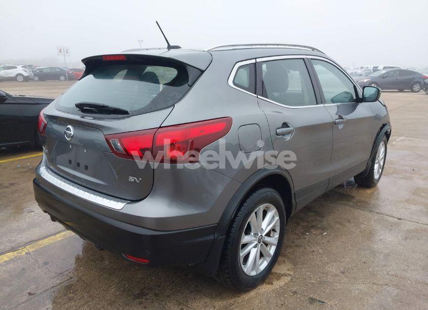 Photo 4 of 2019 Nissan Rogue SPORT SV (VIN JN1BJ1CPXKW526367)