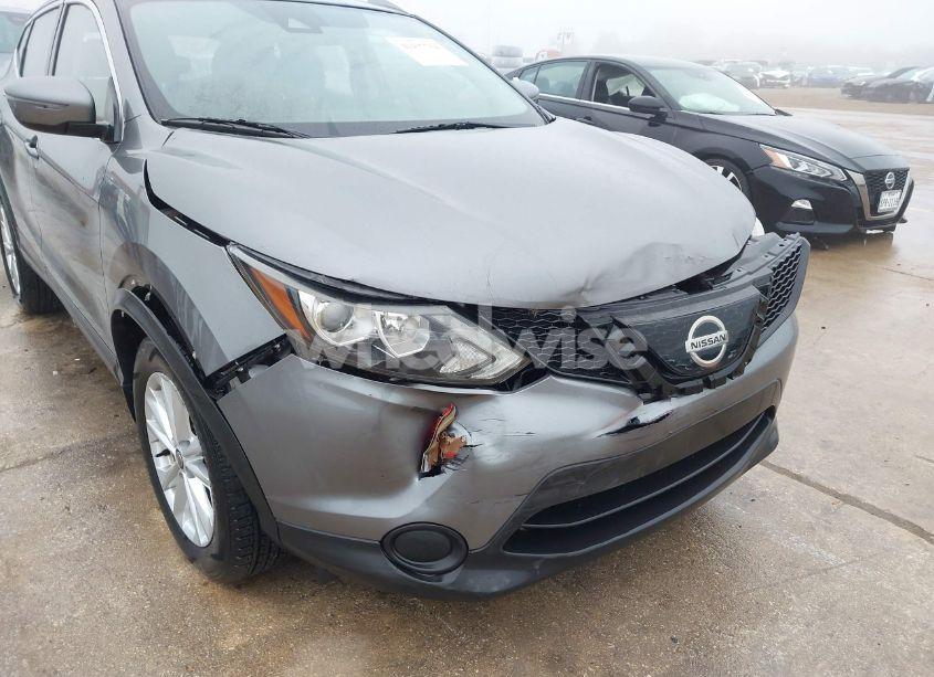 Photo 6 of 2019 Nissan Rogue SPORT SV (VIN JN1BJ1CPXKW526367)