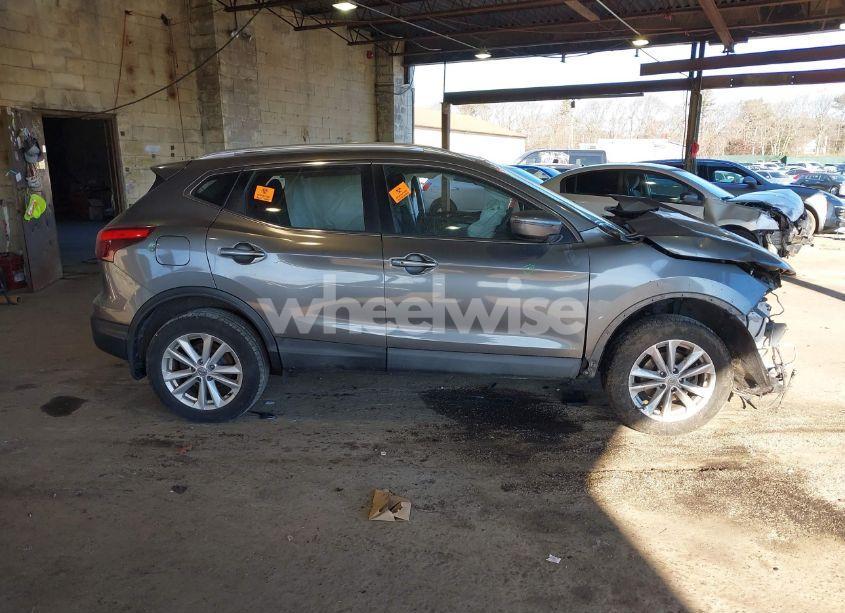 Photo 14 of 2017 Nissan Rogue SPORT SV (VIN JN1BJ1CR0HW108734)