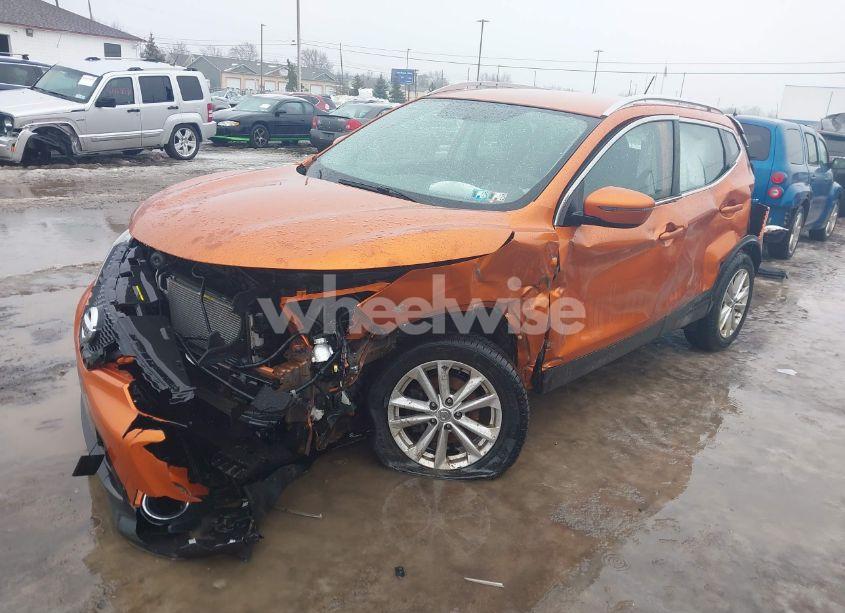 Photo 2 of 2017 Nissan Rogue SPORT SV (VIN JN1BJ1CR0HW131253)