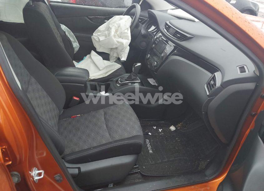 Photo 5 of 2017 Nissan Rogue SPORT SV (VIN JN1BJ1CR0HW131253)