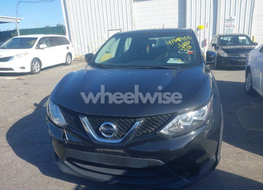 Photo 12 of 2017 Nissan Rogue SPORT S (VIN JN1BJ1CR0HW133410)