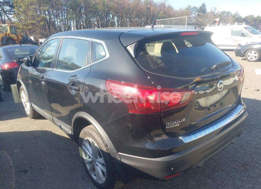 Photo 3 of 2017 Nissan Rogue SPORT S (VIN JN1BJ1CR0HW133410)