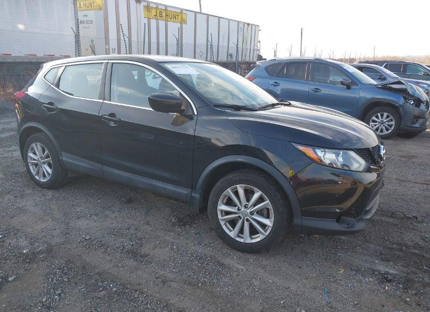 2017 Nissan Rogue SPORT S (VIN JN1BJ1CR0HW142270) main photo