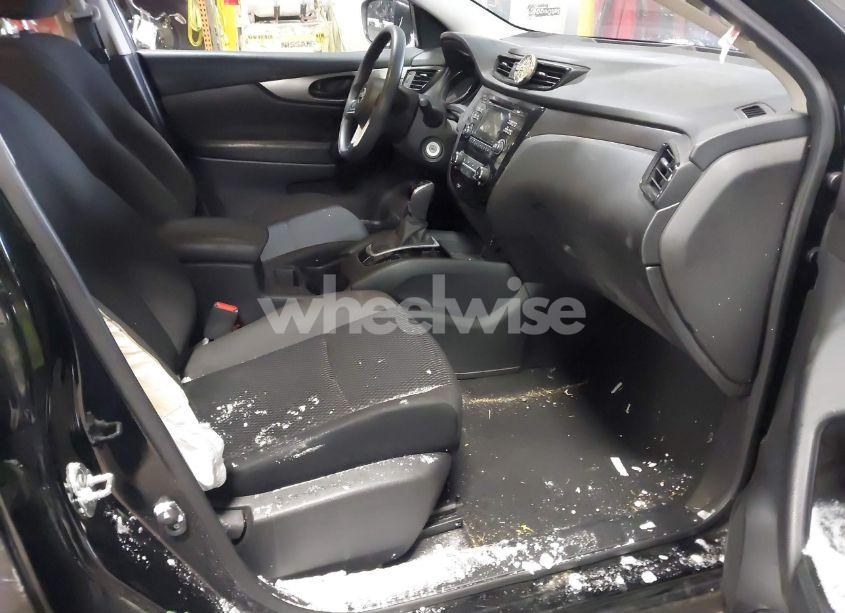 Photo 5 of 2018 Nissan Rogue SPORT S (VIN JN1BJ1CR0JW208354)