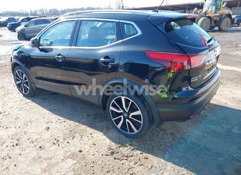 Photo 3 of 2018 Nissan Rogue SPORT SL (VIN JN1BJ1CR0JW281238)