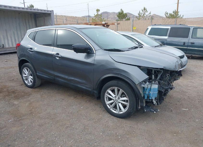 2018 Nissan Rogue SPORT S (VIN JN1BJ1CR0JW285211) main photo