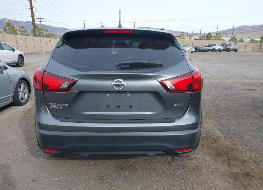 Photo 17 of 2018 Nissan Rogue SPORT S (VIN JN1BJ1CR0JW285211)
