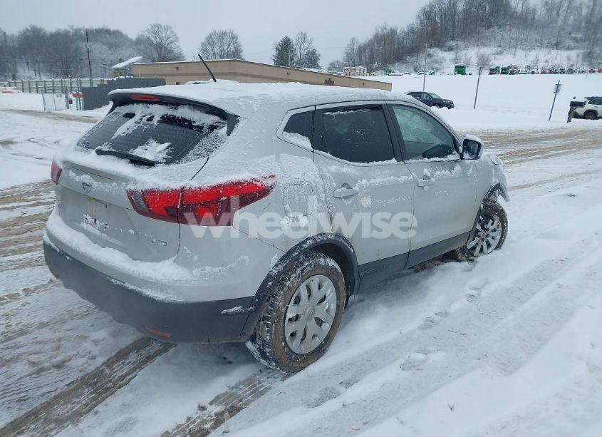 Photo 4 of 2019 Nissan Rogue SPORT S (VIN JN1BJ1CR0KW316782)