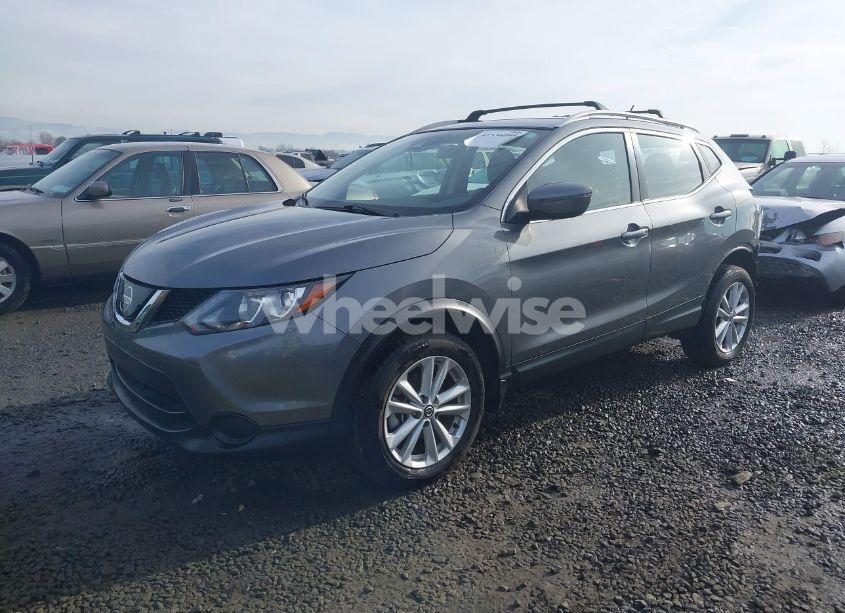 Photo 2 of 2019 Nissan Rogue SPORT SV (VIN JN1BJ1CR0KW319763)