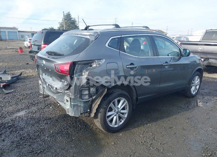 Photo 4 of 2019 Nissan Rogue SPORT SV (VIN JN1BJ1CR0KW319763)