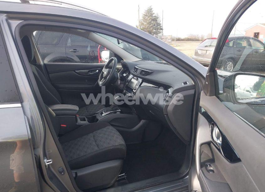 Photo 5 of 2019 Nissan Rogue SPORT SV (VIN JN1BJ1CR0KW319763)