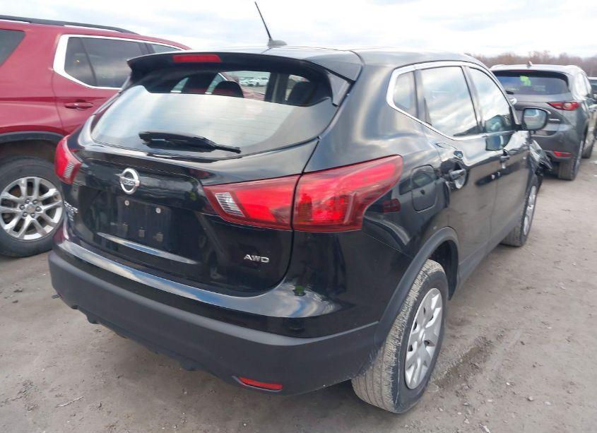Photo 4 of 2019 Nissan Rogue SPORT S (VIN JN1BJ1CR0KW338166)