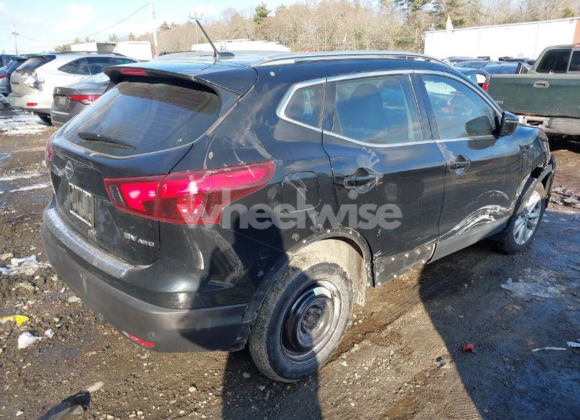 Photo 4 of 2019 Nissan Rogue SPORT SV (VIN JN1BJ1CR0KW353170)