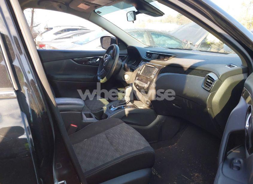 Photo 5 of 2019 Nissan Rogue SPORT SV (VIN JN1BJ1CR0KW353170)