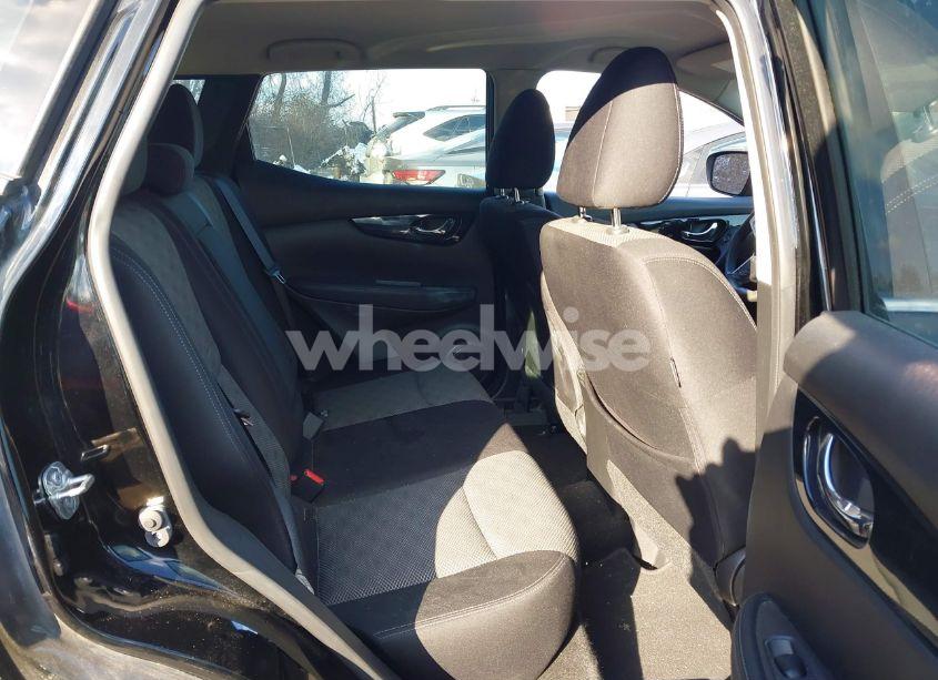 Photo 8 of 2019 Nissan Rogue SPORT SV (VIN JN1BJ1CR0KW353170)