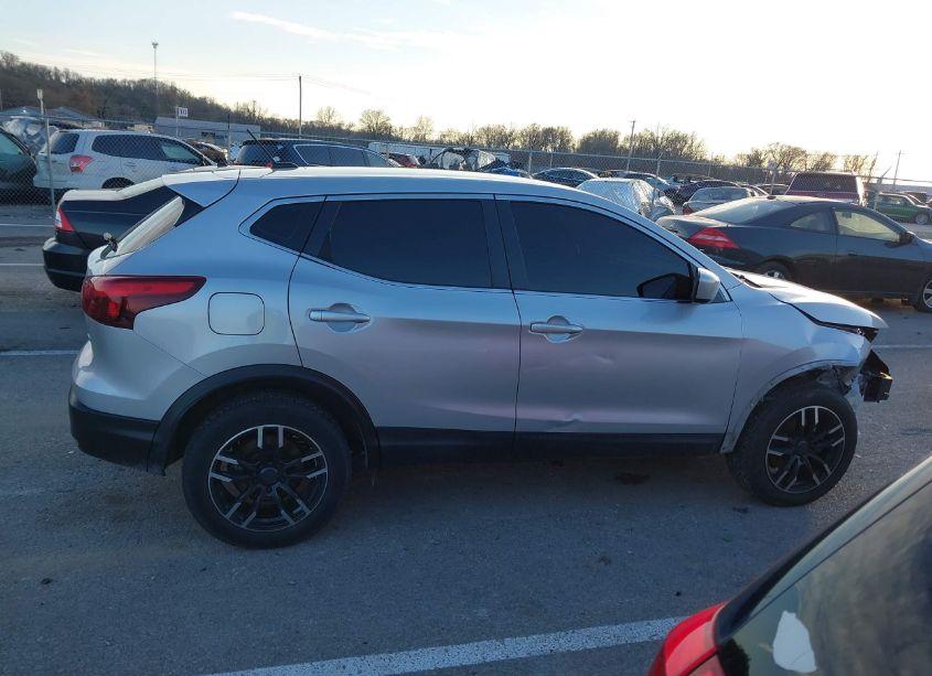 Photo 13 of 2019 Nissan Rogue SPORT S (VIN JN1BJ1CR0KW623966)