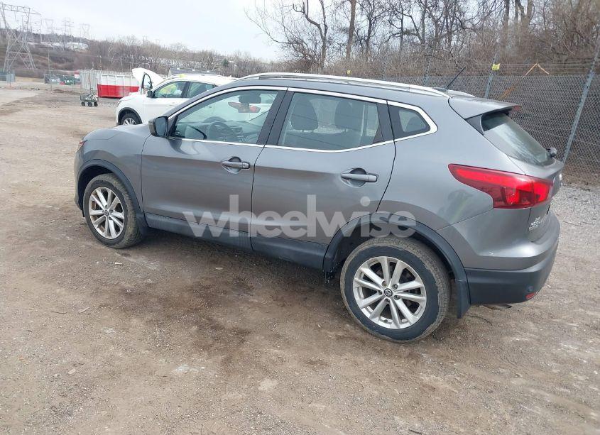Photo 3 of 2019 Nissan Rogue SPORT SV (VIN JN1BJ1CR0KW626110)