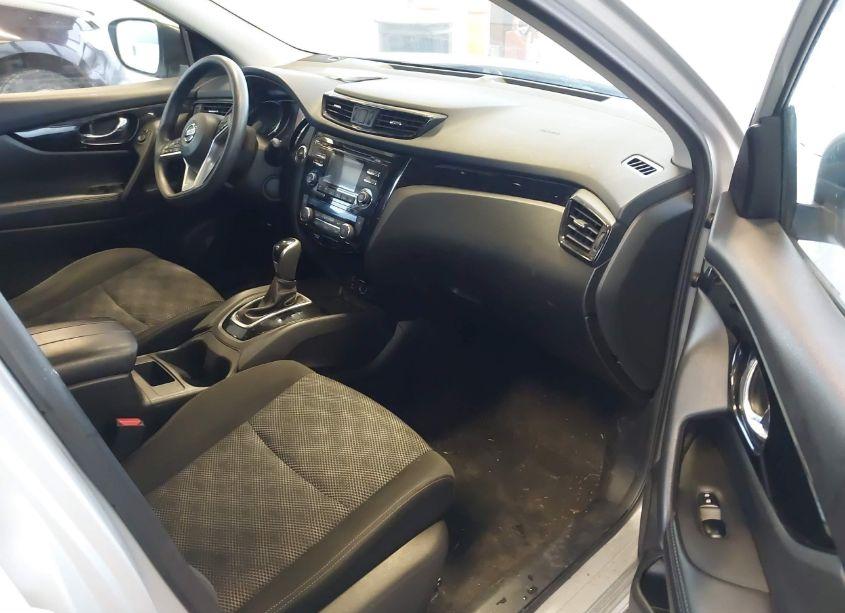 Photo 5 of 2017 Nissan Rogue SPORT SV (VIN JN1BJ1CR1HW107334)