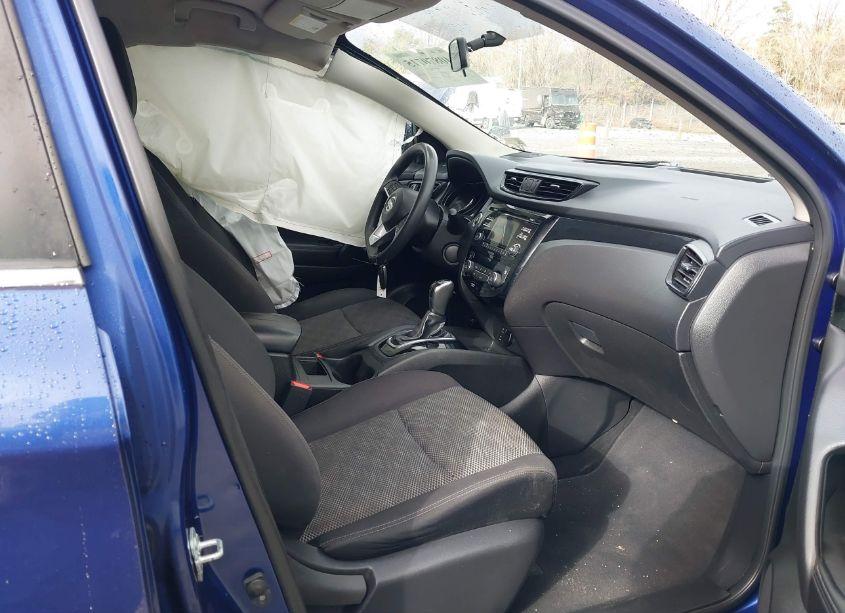 Photo 5 of 2017 Nissan Rogue SPORT SV (VIN JN1BJ1CR1HW111982)