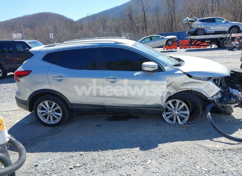 Photo 13 of 2017 Nissan Rogue SPORT SV (VIN JN1BJ1CR1HW113179)