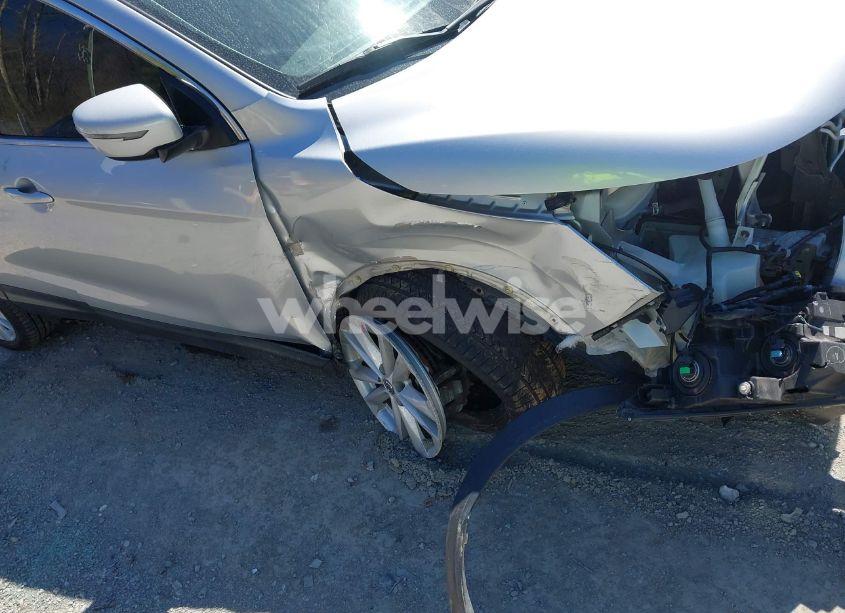 Photo 17 of 2017 Nissan Rogue SPORT SV (VIN JN1BJ1CR1HW113179)