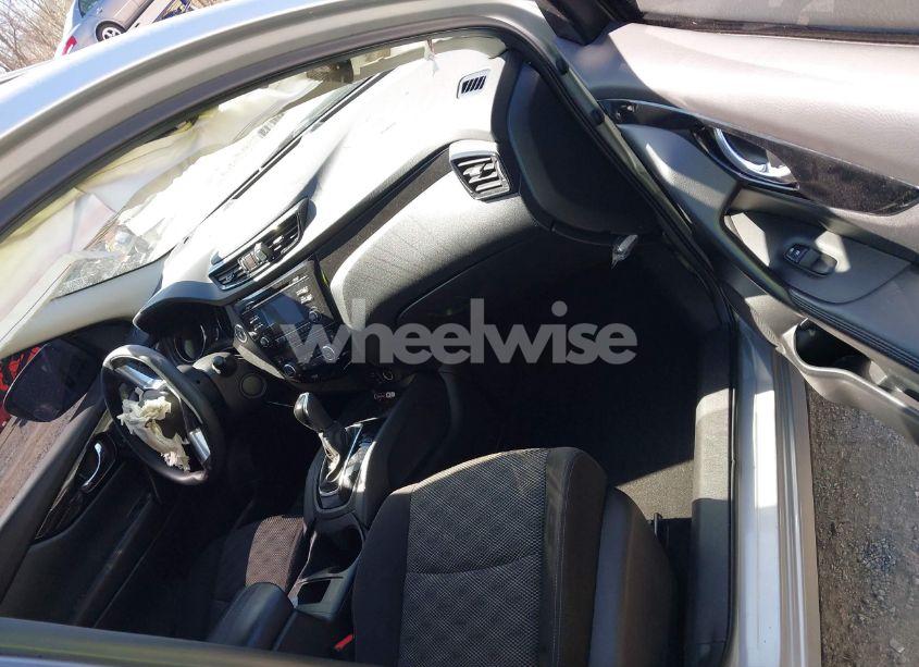 Photo 5 of 2017 Nissan Rogue SPORT SV (VIN JN1BJ1CR1HW113179)