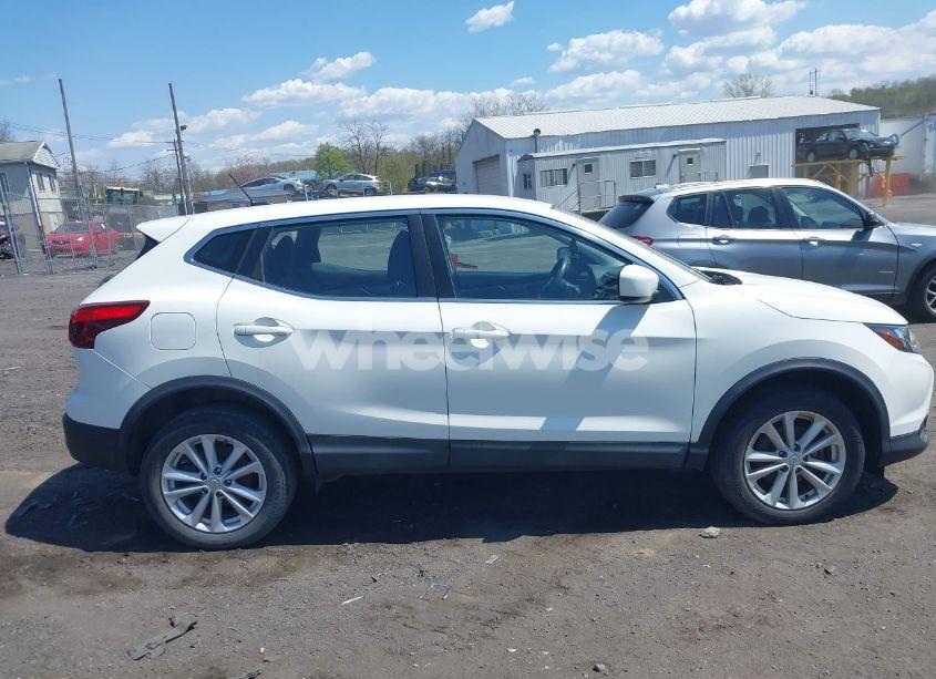 Photo 13 of 2017 Nissan Rogue SPORT S (VIN JN1BJ1CR1HW122612)