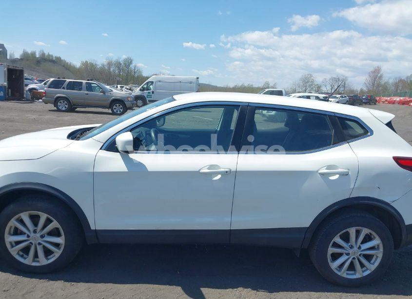 Photo 14 of 2017 Nissan Rogue SPORT S (VIN JN1BJ1CR1HW122612)