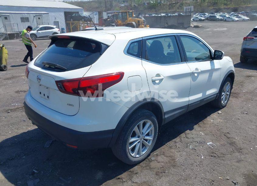 Photo 4 of 2017 Nissan Rogue SPORT S (VIN JN1BJ1CR1HW122612)