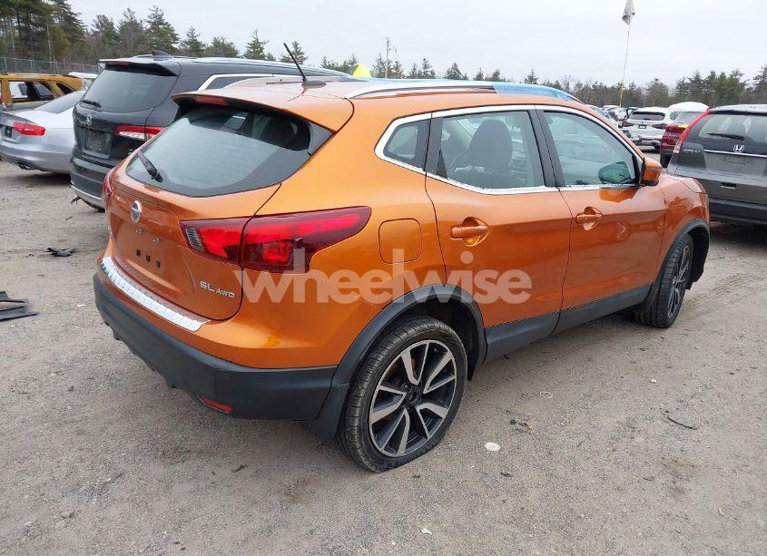 Photo 4 of 2017 Nissan Rogue SPORT SL (VIN JN1BJ1CR1HW122755)