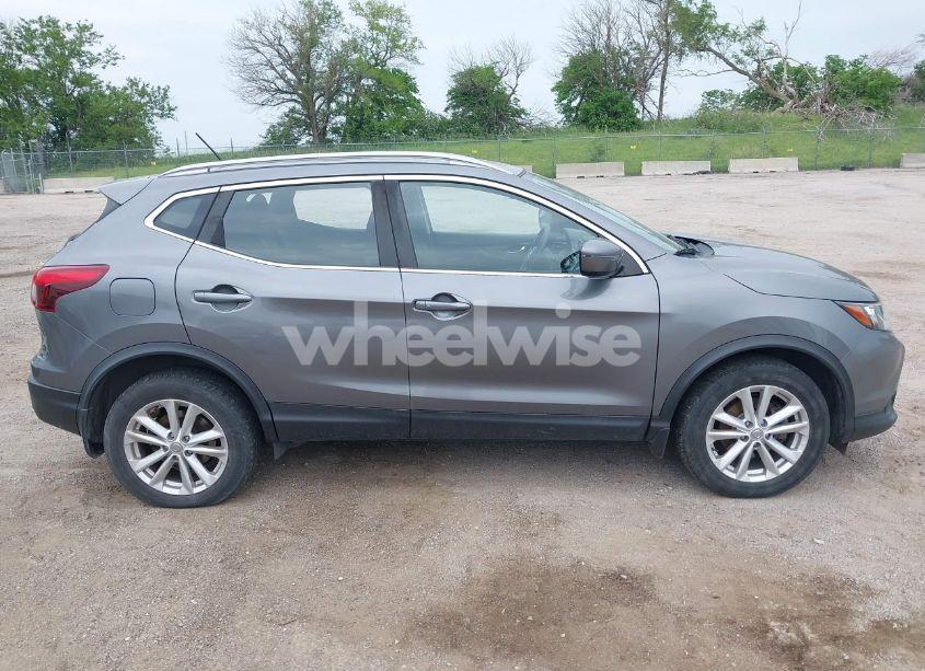 Photo 14 of 2017 Nissan Rogue SPORT SV (VIN JN1BJ1CR1HW135523)