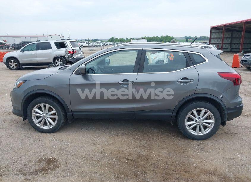 Photo 15 of 2017 Nissan Rogue SPORT SV (VIN JN1BJ1CR1HW135523)