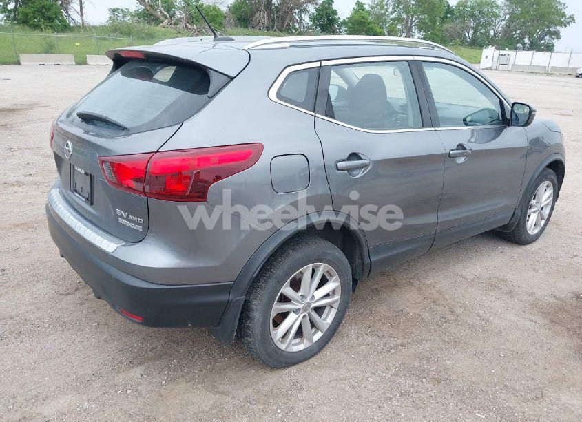 Photo 4 of 2017 Nissan Rogue SPORT SV (VIN JN1BJ1CR1HW135523)