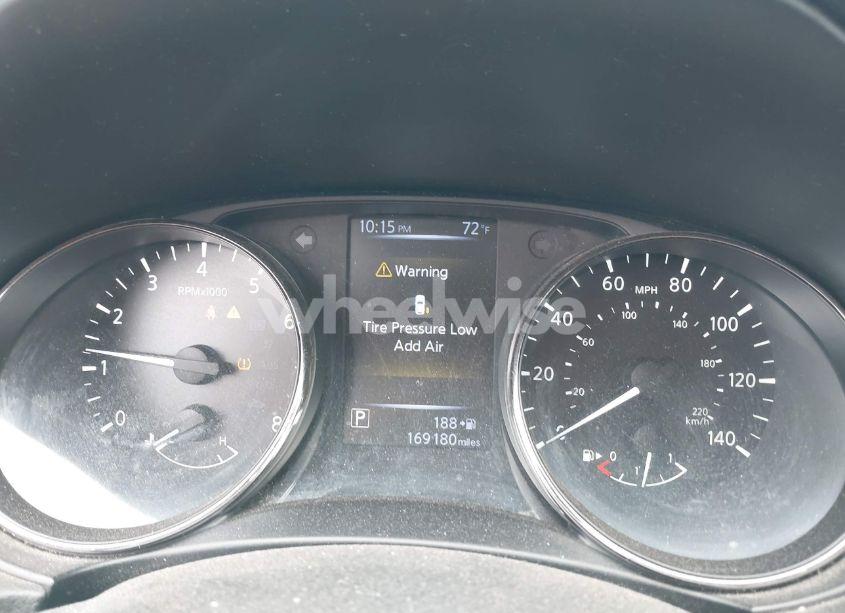 Photo 7 of 2017 Nissan Rogue SPORT SV (VIN JN1BJ1CR1HW135523)