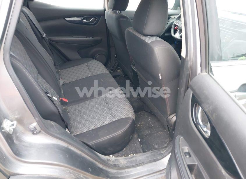 Photo 8 of 2017 Nissan Rogue SPORT SV (VIN JN1BJ1CR1HW135523)