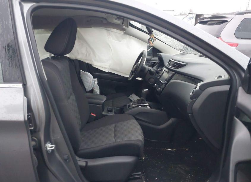 Photo 5 of 2017 Nissan Rogue SPORT SV (VIN JN1BJ1CR1HW136459)