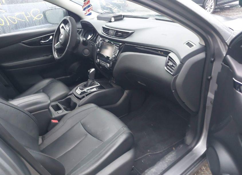 Photo 5 of 2018 Nissan Rogue SPORT SL (VIN JN1BJ1CR1JW200960)